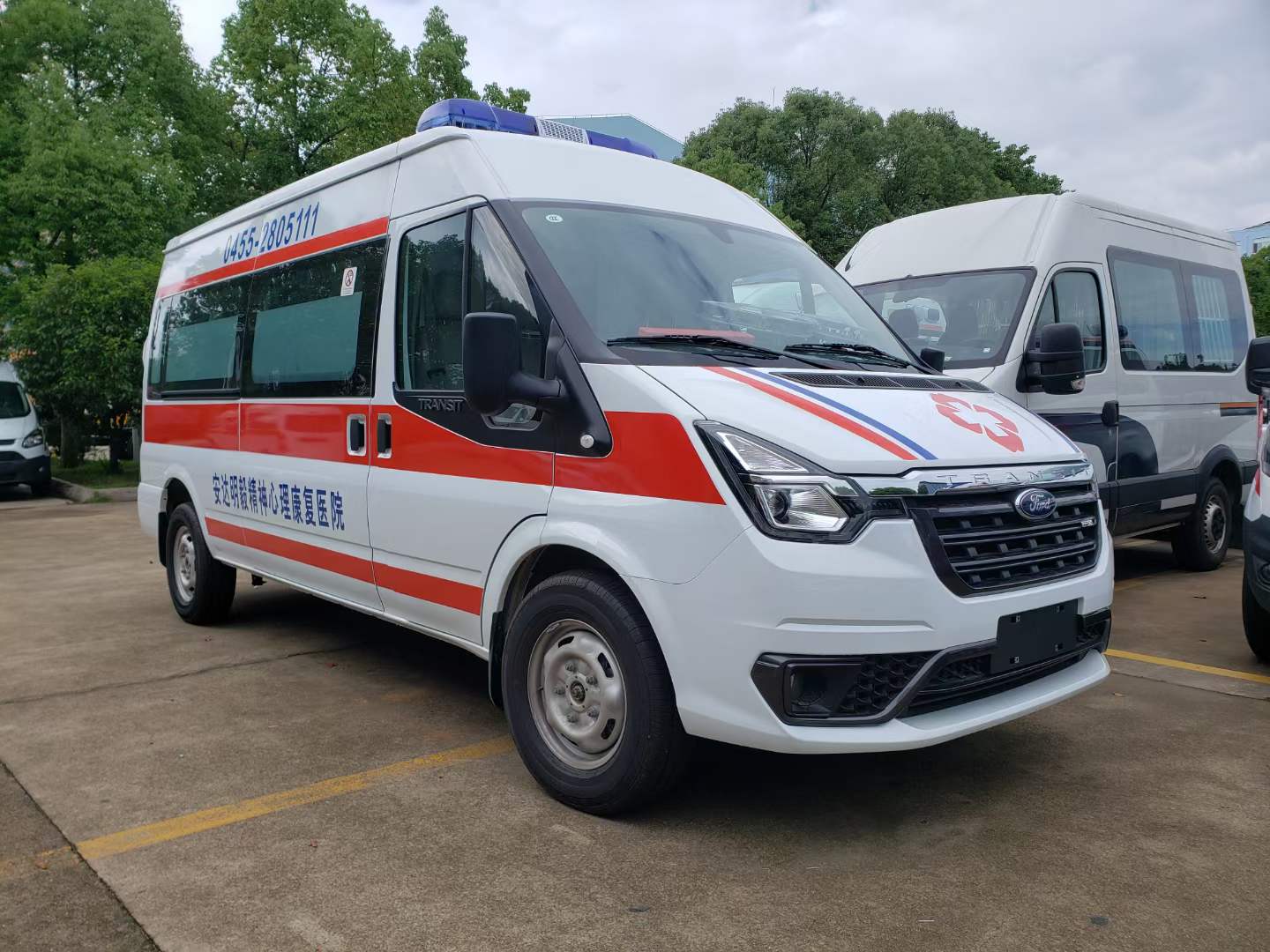 福特新全順V348救護車